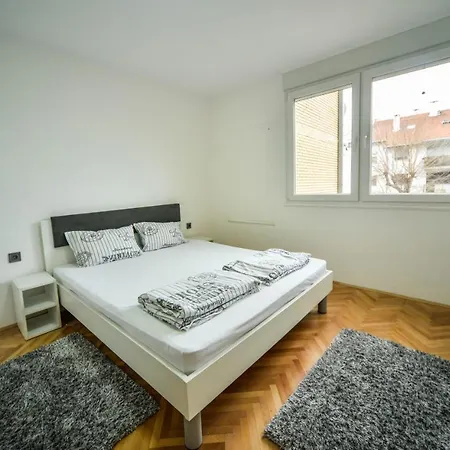 Goltepirot דירה פירוט